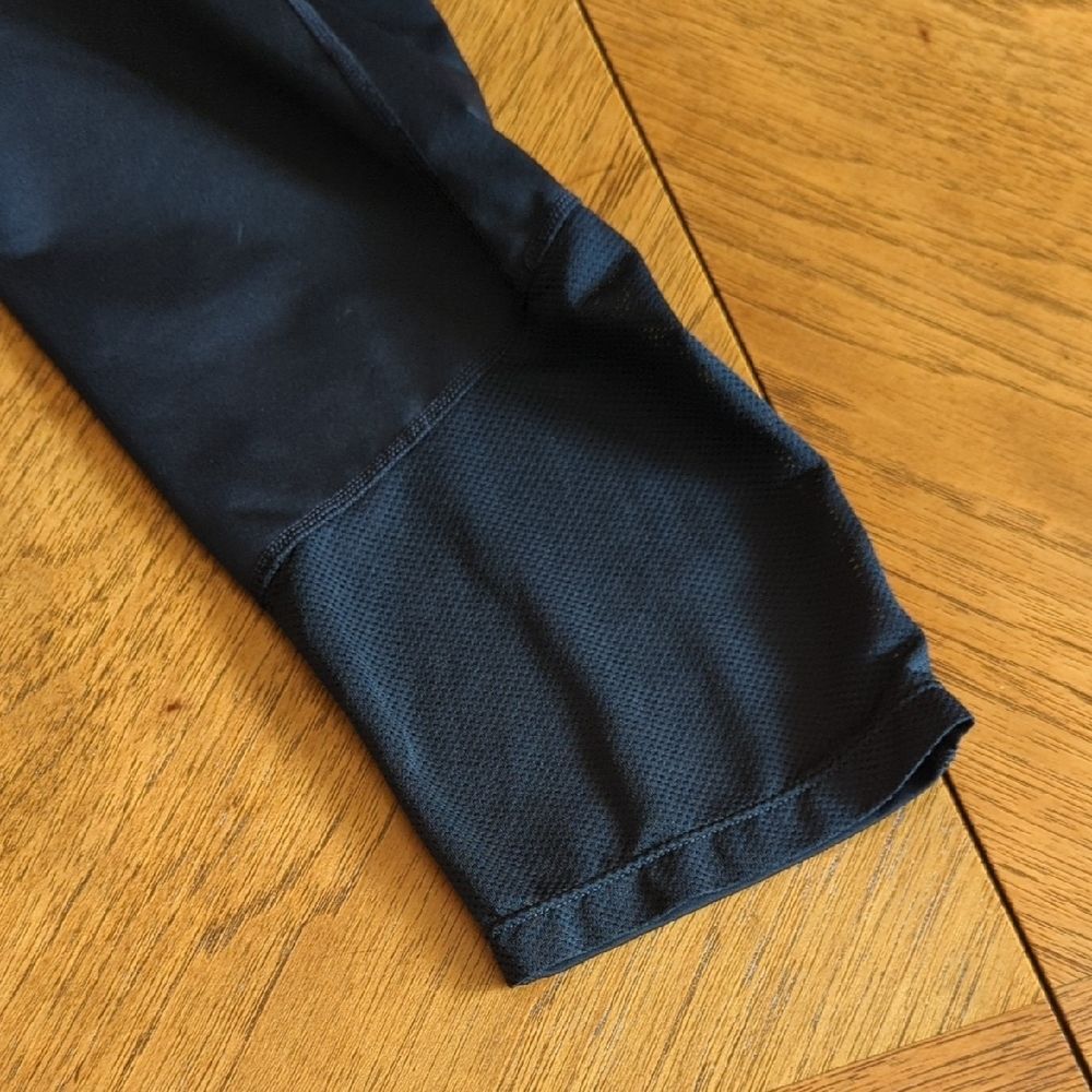 Nike Dri-Fit Women's Black Cropped Leggings - Picture 5 of 9